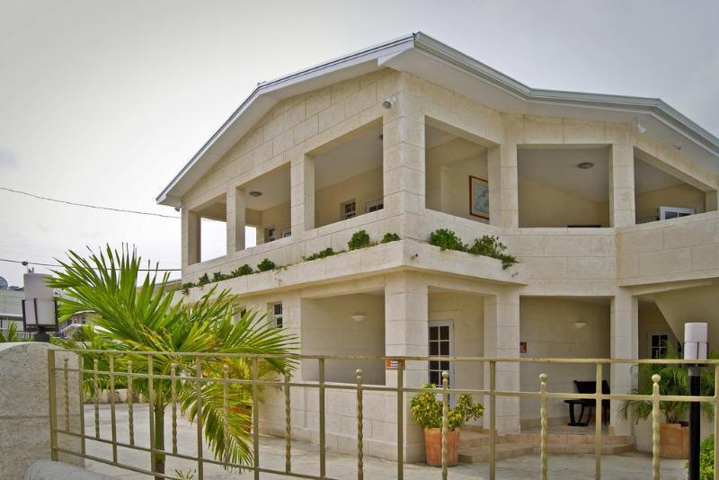 Ocean 15 Hotel Christ Church Exterior photo